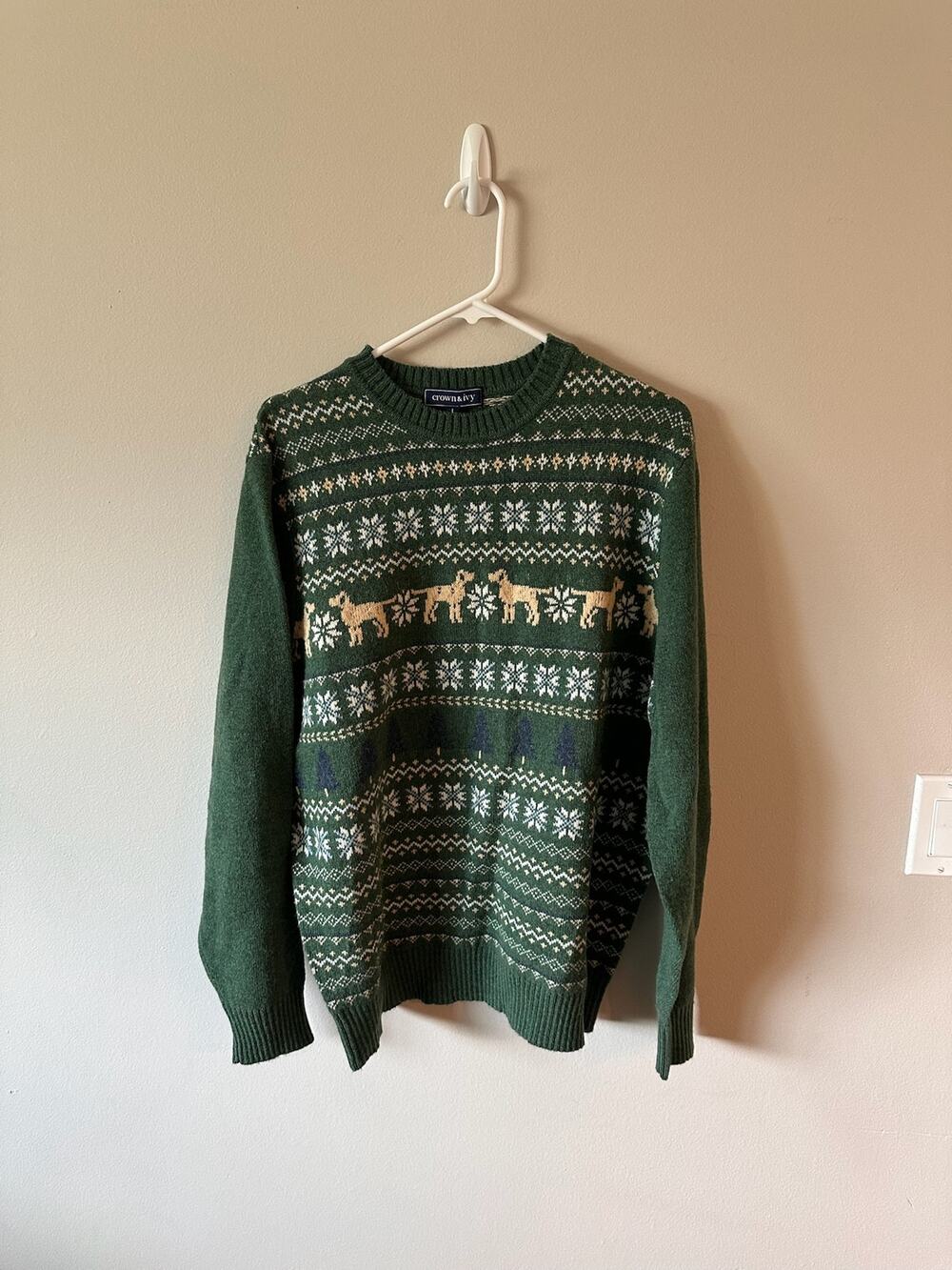 Crown & Ivy Men’s L Wool Blend Fair isle Holiday Print Sweater
